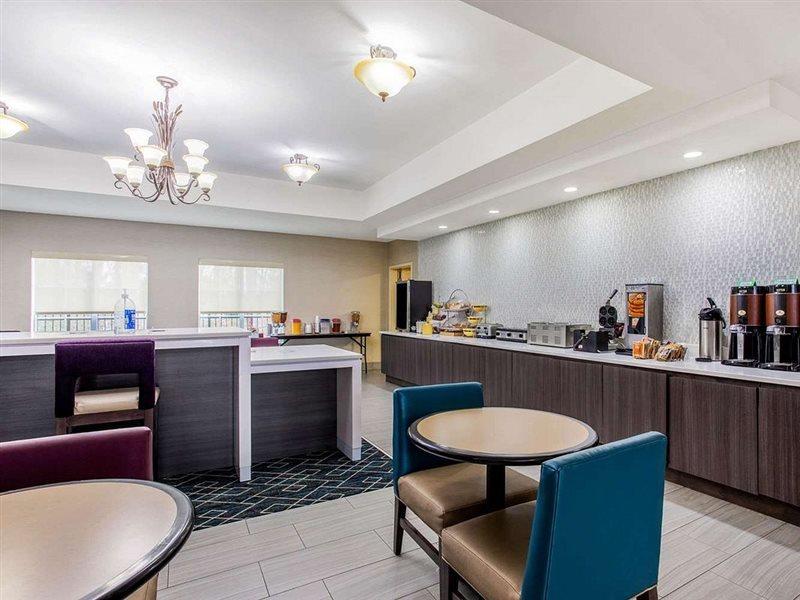 La Quinta Inn & Suites Fultondale Buitenkant foto