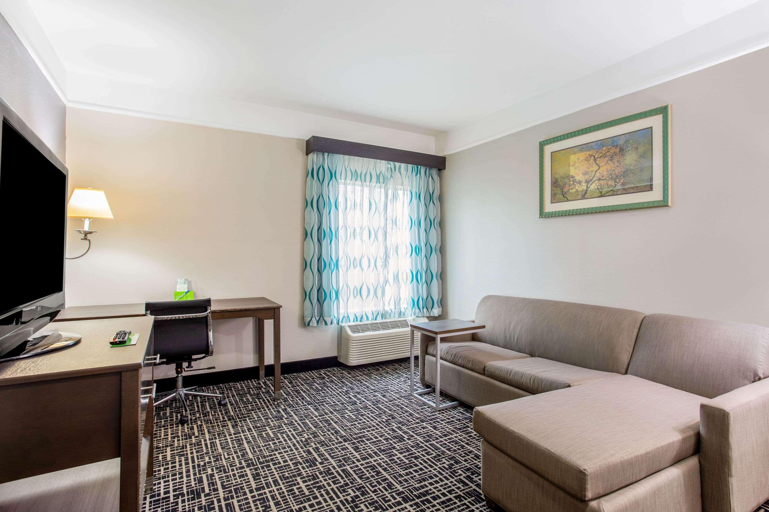 La Quinta Inn & Suites Fultondale Buitenkant foto