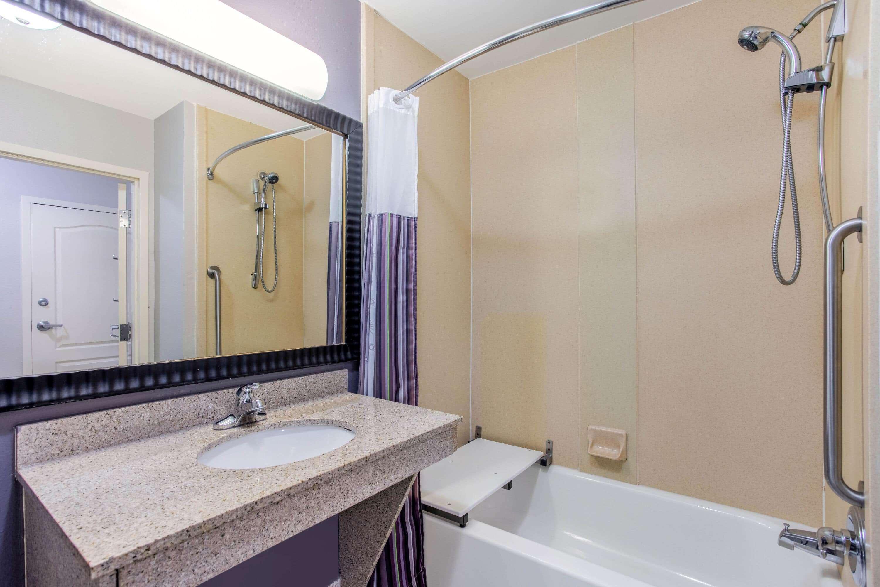 La Quinta Inn & Suites Fultondale Buitenkant foto