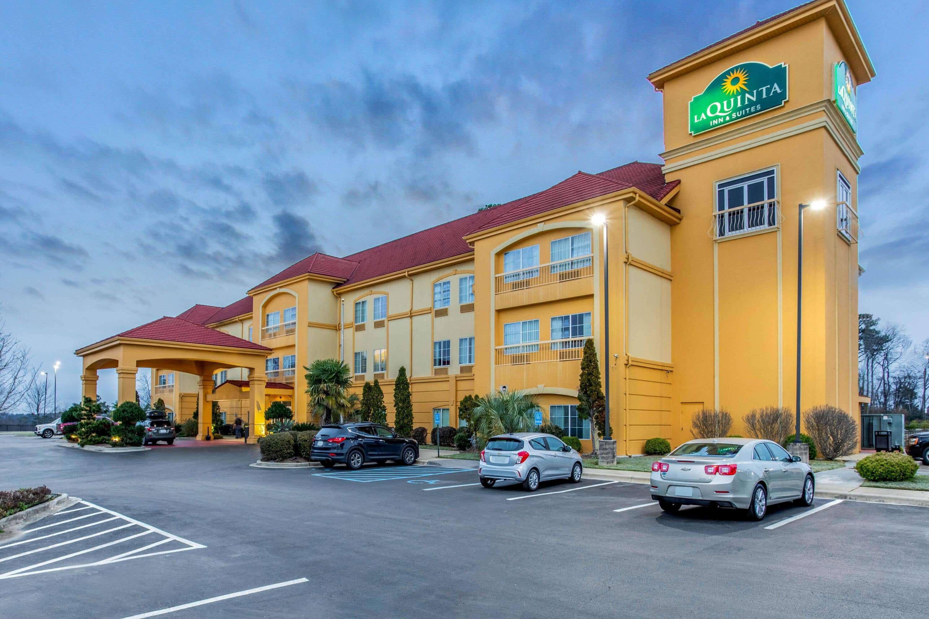 La Quinta Inn & Suites Fultondale Buitenkant foto