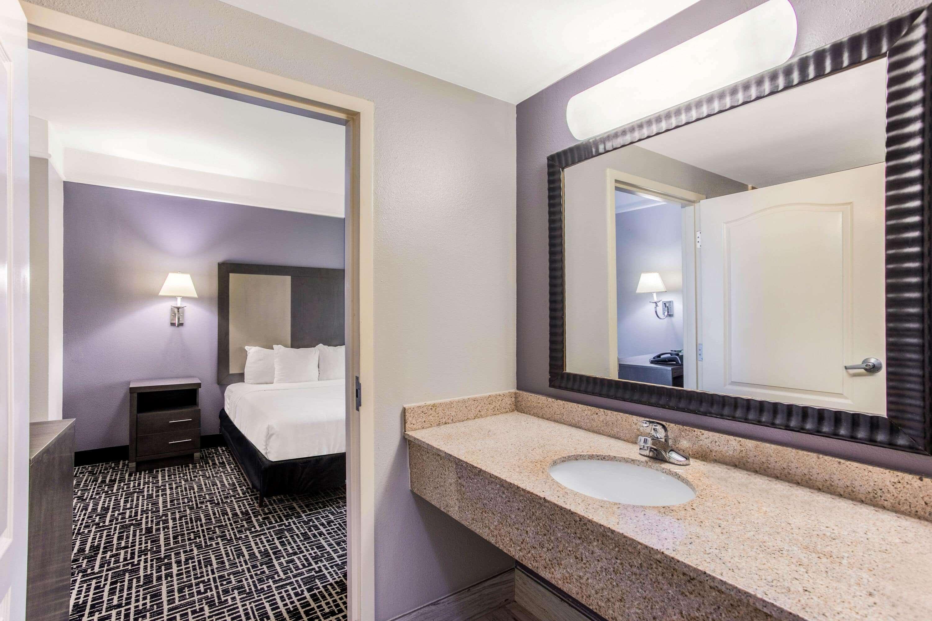 La Quinta Inn & Suites Fultondale Buitenkant foto