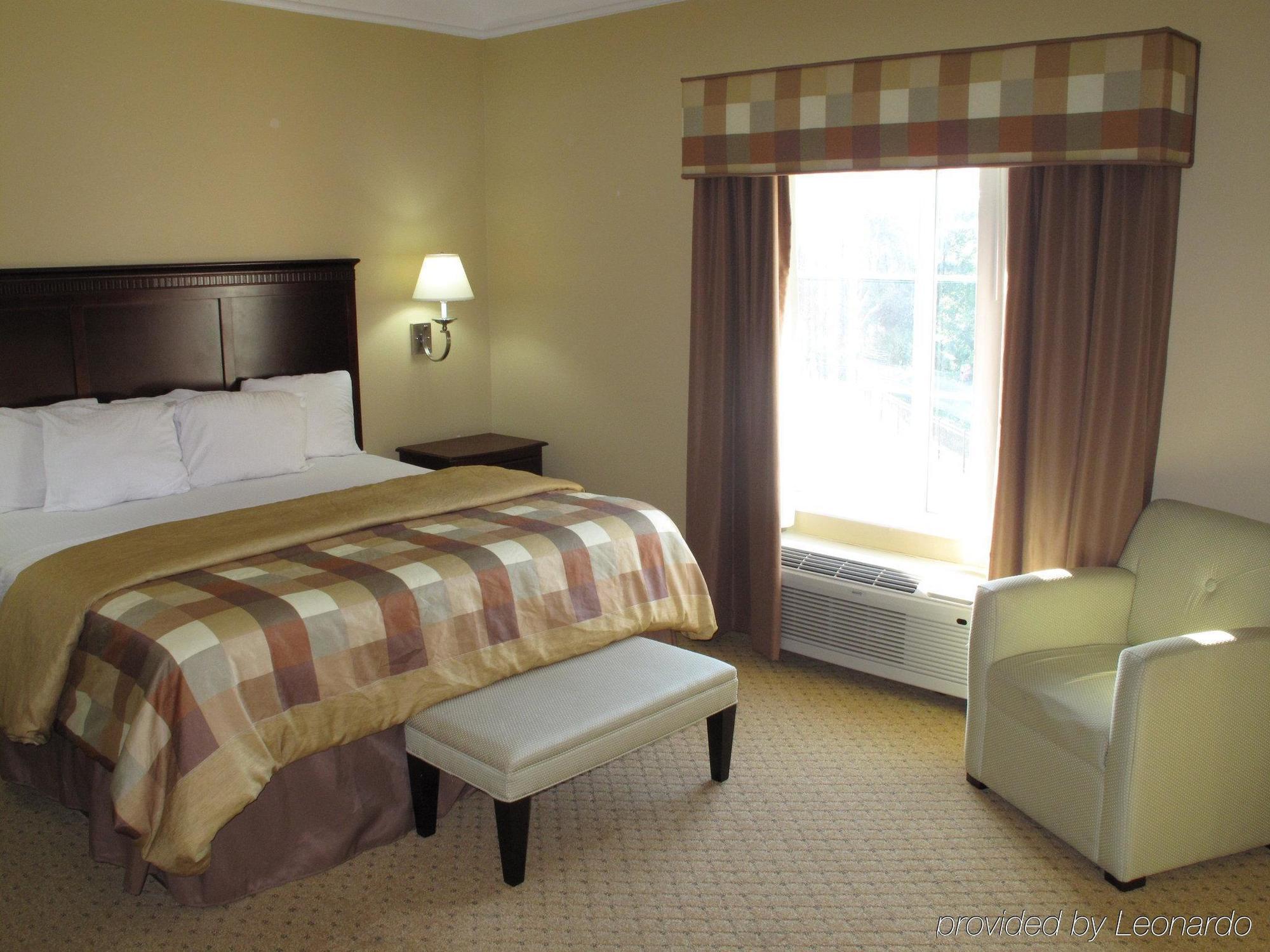La Quinta Inn & Suites Fultondale Kamer foto